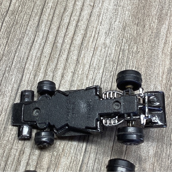 1 Yatming Formula One 11 Vertical 5 Diecast Model Race Car Lot Of 2 Yell… - Picture 11 of 11